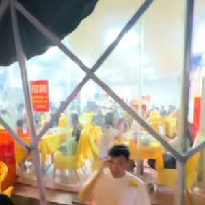 雷州火锅 “神仙汤”凌晨还在排队，晚了真